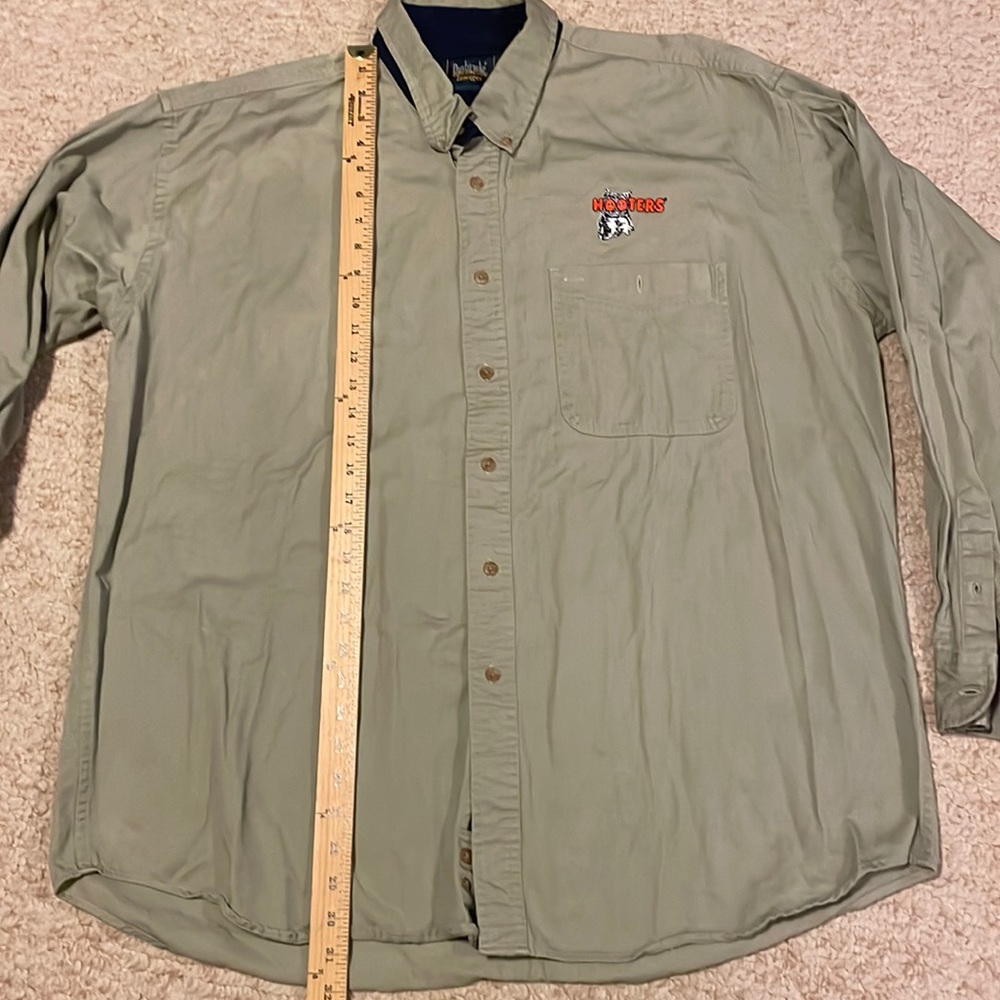Hooters long sleeve button down Oxford shirt
